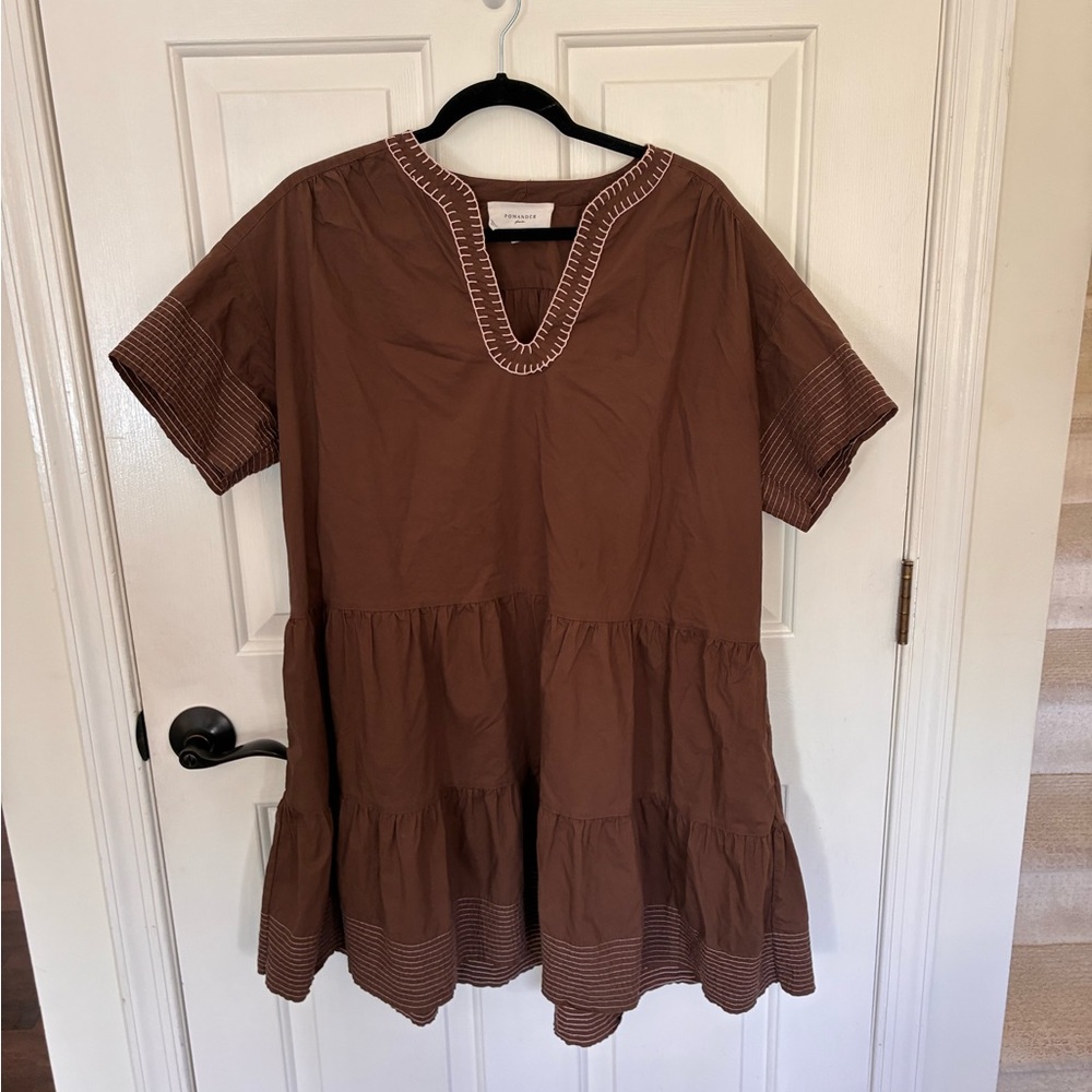Tuckernuck Pomander Place Brown Tunic with Pink Whipstitch Trim